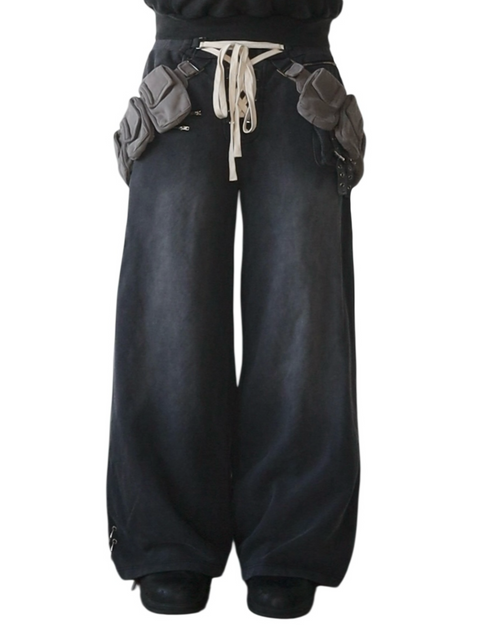 BLACK CARGO SWEATS