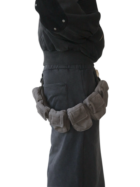 BLACK CARGO SWEATS